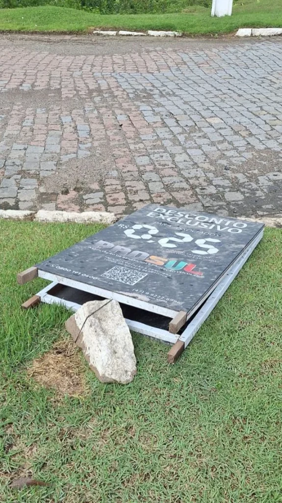 Jovens De 24 Anos São Presos Por Danos Em Estabelecimento Comercial E Desacato, Em Rio Do Sul (3)
