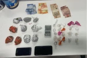 Jovem é preso por tráfico de drogas em Aurora após abordagem na SC-350