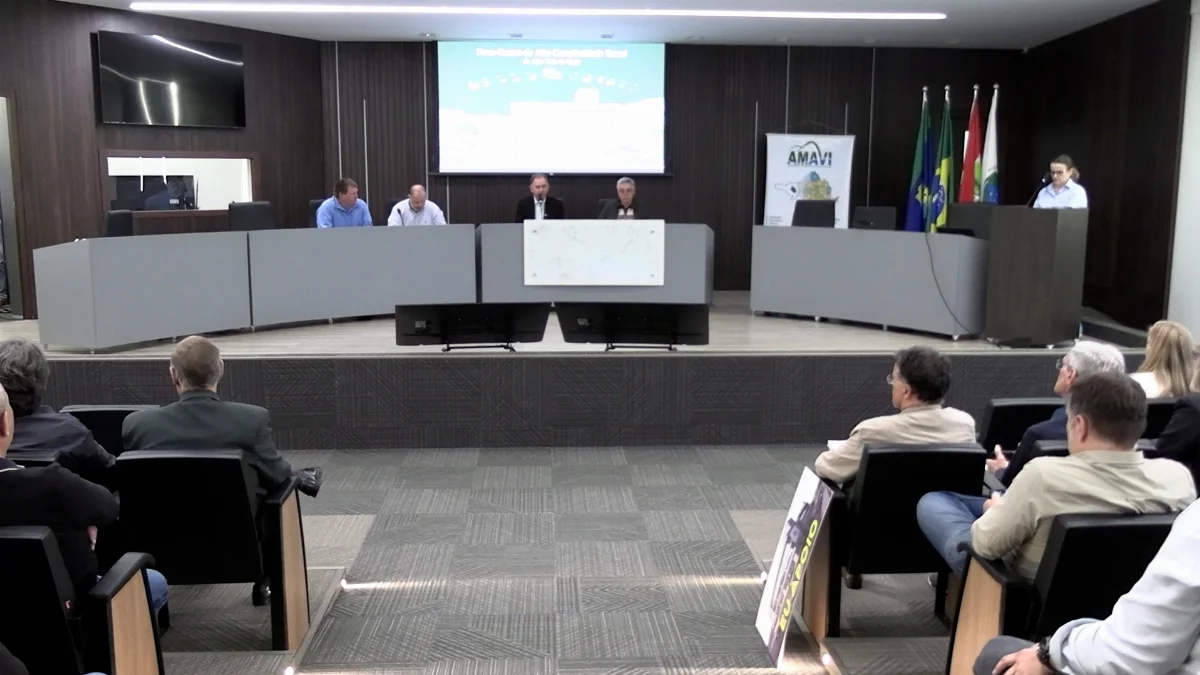 Sequência 01.00 03 34 02.quadro042