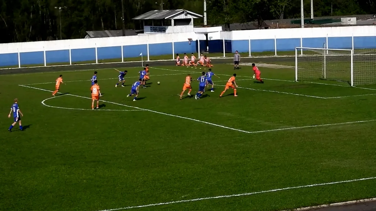 Sequência 01.00 04 00 19.quadro033