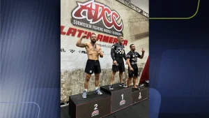 Sequência 01.00 04 36 26.quadro026