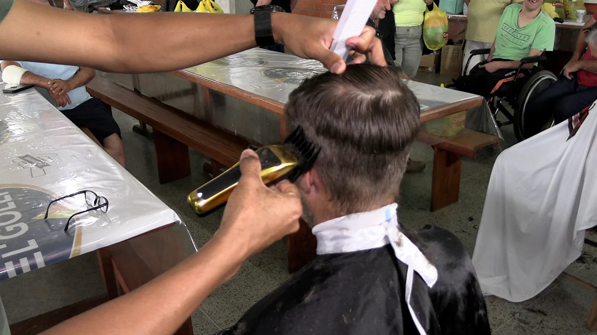 Sequência 01.00 05 28 27.quadro020