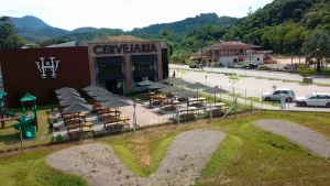 Sequência 01.00 05 30 14.quadro033