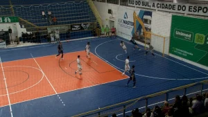 Sequência 01.00 06 15 05.quadro016