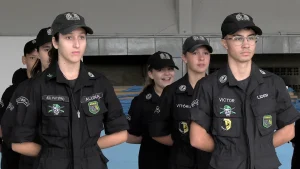 Sequência 01.00 06 17 20.quadro012