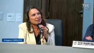 Sequência 01.00 06 30 15.quadro005