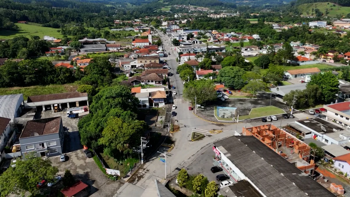 Sequência 01.00 07 55 06.quadro050