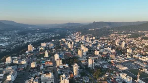 Sequência 01.00 08 41 25.quadro003