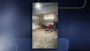 Sequência 01.00 11 55 11.quadro063