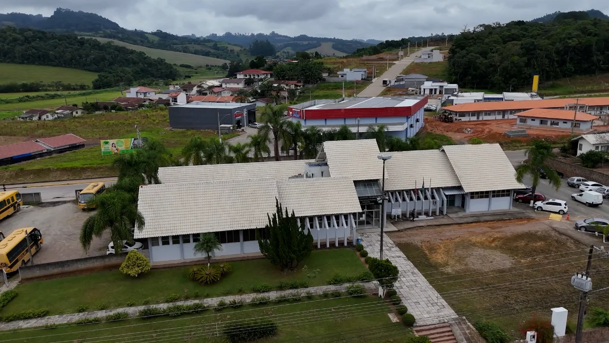 Sequência 01.00 12 15 18.quadro017