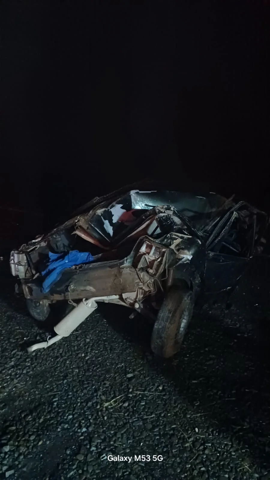Duas pessoas ficam feridas após carro capotar na SC-281 em Atalanta