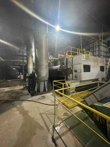 Bombeiros combatem incêndio em indústria de Pouso Redondo durante a madrugada