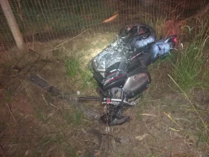 Dois jovens ficam gravemente feridos em acidente de moto na SC-486 em Vidal Ramos