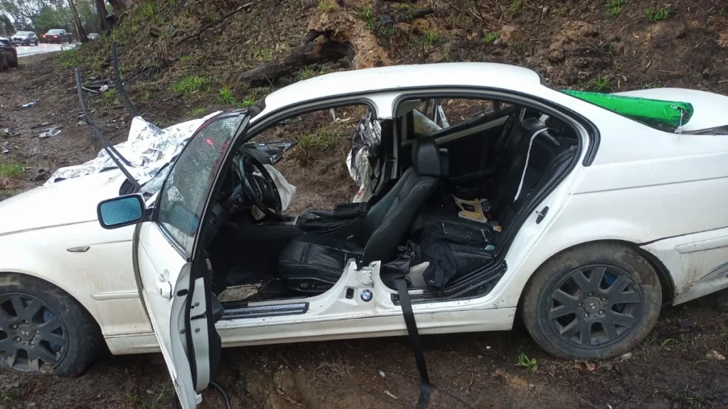 Colisão entre dois carros deixa três pessoas feridas na BR-282 em Alfredo Wagner