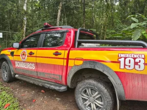 Homem foge de clínica de reabilitação em SC e desaparece; bombeiros iniciam buscas