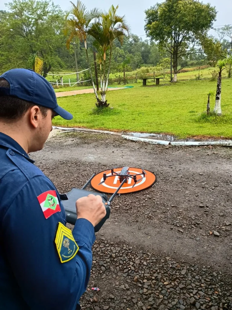 Homem foge de clínica de reabilitação em SC e desaparece; bombeiros iniciam buscas