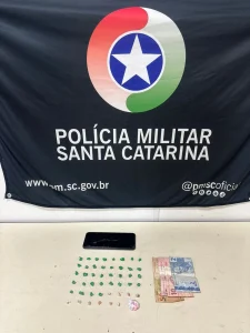 Adolescente de 13 anos é apreendido por ato infracional análogo ao tráfico de drogas em Blumenau