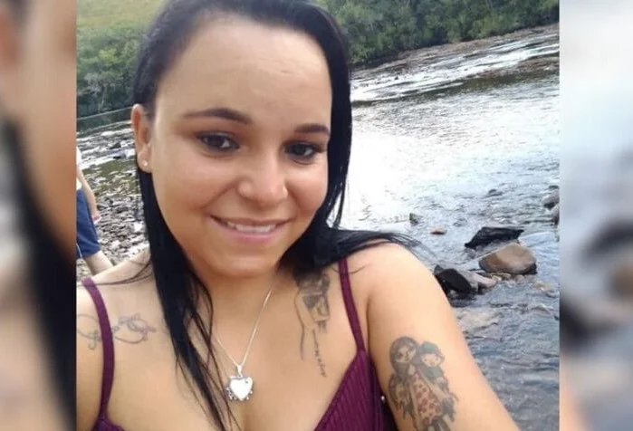 Mulher é morta a facadas por ex-marido em frente à padaria em Lages