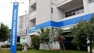 INSS suspende programa de redução de fila por falta de verba