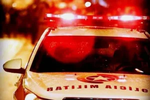 Homem embriagado é detido após acidente e desacato em Aurora