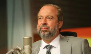 “Não precisaremos do horário de verão neste ano”, diz Ministro de Minas e Energia