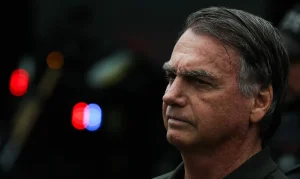 Ex-presidente Jair Bolsonaro é preso preventivamente em Brasília