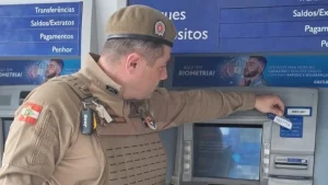 Casal suspeito de golpe do falso atendimento é preso pela Polícia Militar