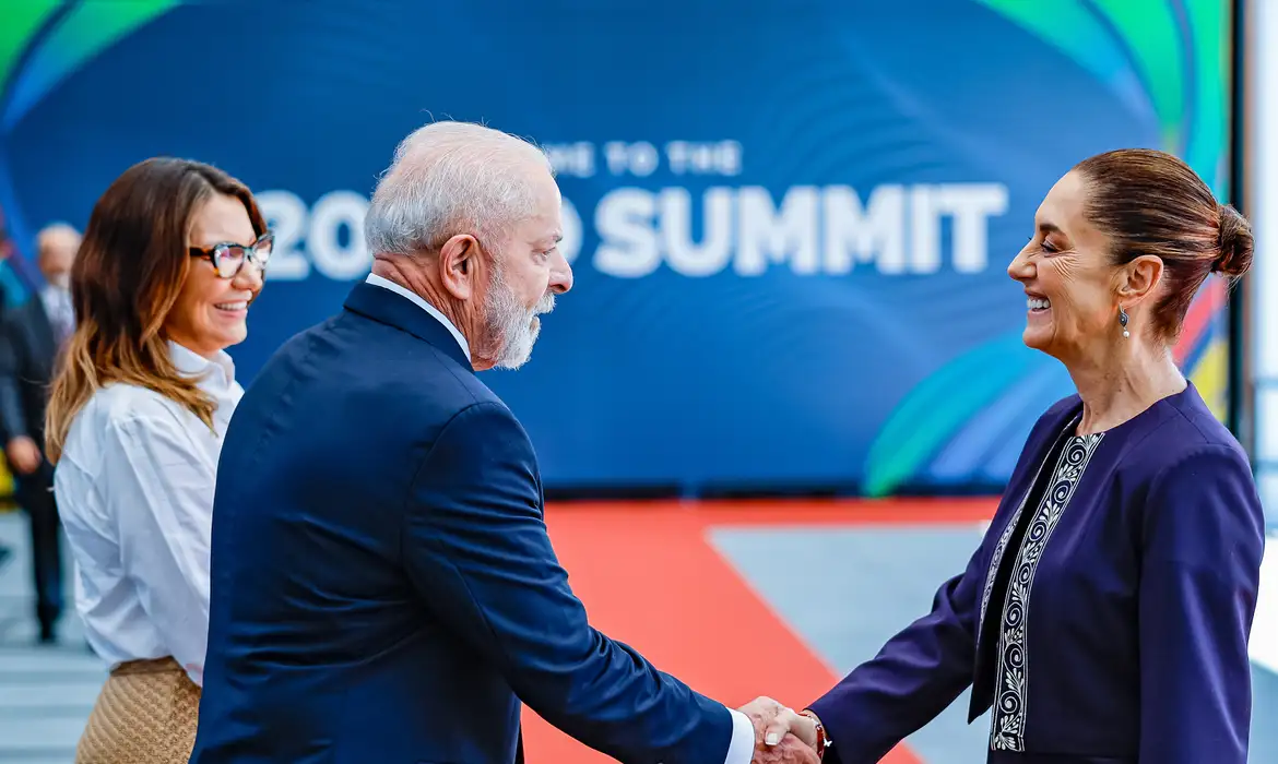 Presidente do México pede à Lula apoio brasileiro para produção de etanol