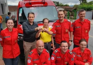 Moradora doa ambulância de R$ 328 mil para bombeiros voluntários em SC