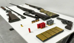 PM apreende arsenal durante ocorrência de violência doméstica em Agrolândia