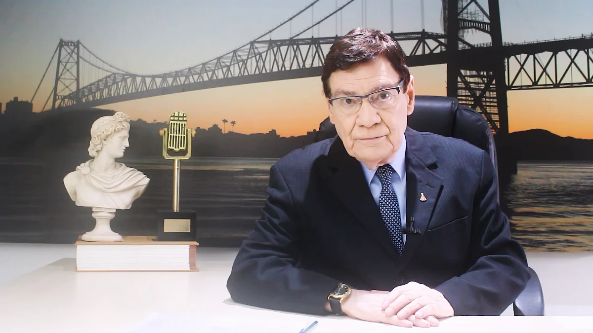 Sequência 01.01 16 32 12.quadro131