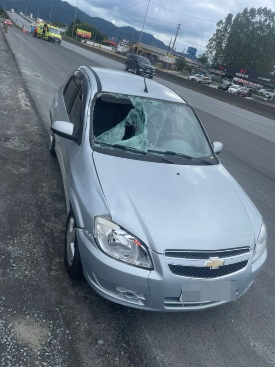 Homem é atropelado na BR-470 em Indaial e resgatado pelo Arcanjo 03