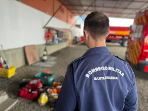 Equipes do Corpo de Bombeiros Militar estão de prontidão para possíveis ocorrências do ciclone