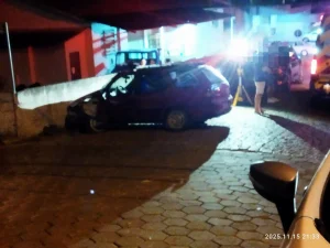 Acidente entre dois veículos mobiliza Bombeiros Voluntários no centro de Presidente Getúlio