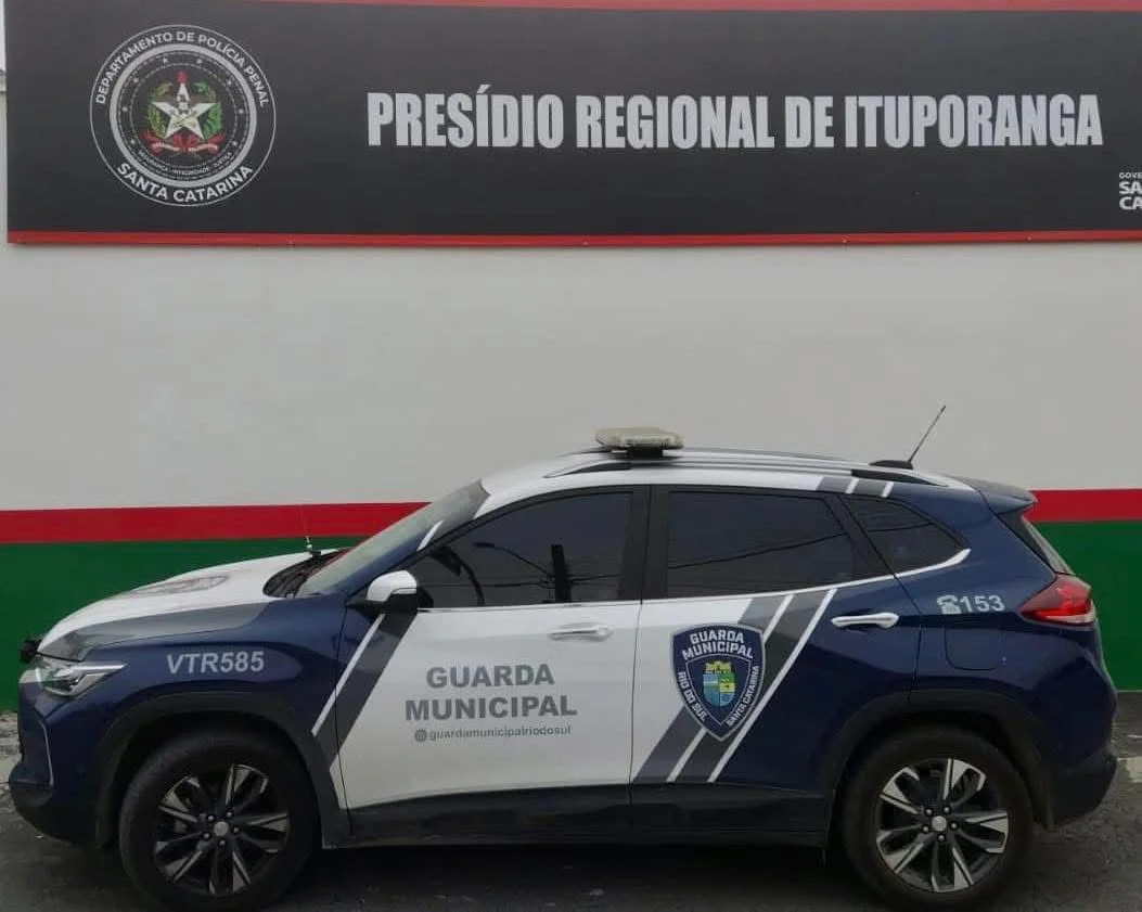 Mulher considerada foragida é presa por descumprir regras de monitoramento, em Rio do Sul
