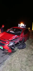 Colisão entre dois carros deixa feridos na BR-470 em Apiúna