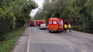 Acidente na BR-470 deixa duas pessoas feridas em Trombudo Central