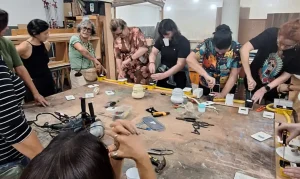 "Divisão sexual do trabalho não desapareceu", diz influencer feminista