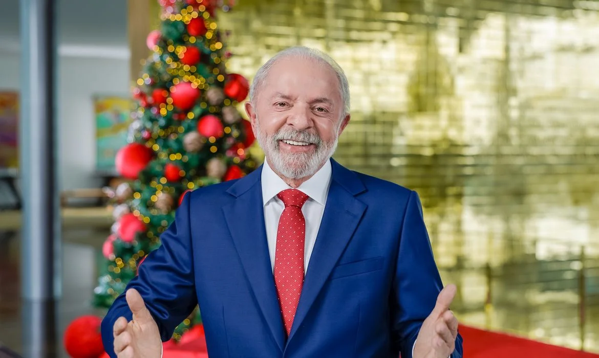 Em pronunciamento em rede nacional, Lula faz balanço de ações e desafios: "povo brasileiro é vencedor"