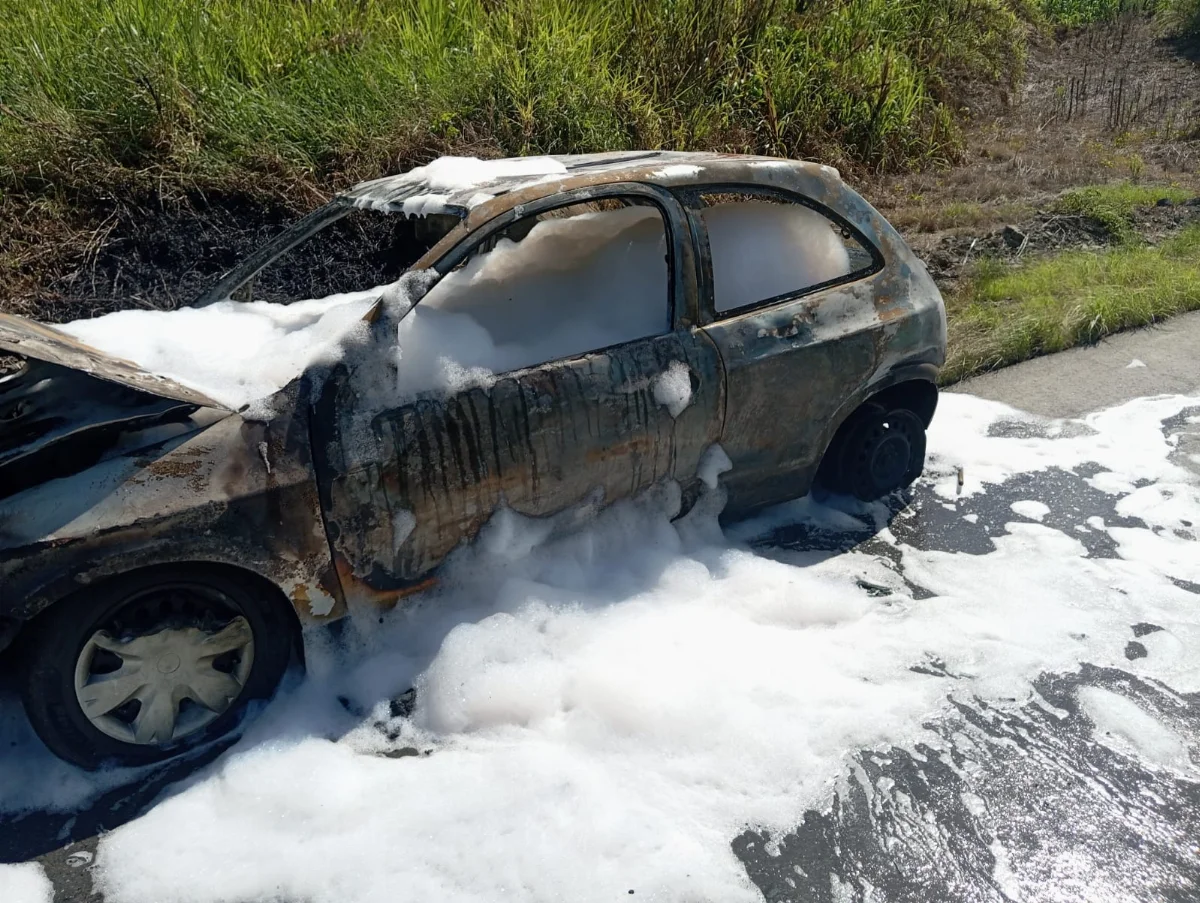 Bombeiros Voluntários De Presidente Getúlio Atendem Incêndio Veicular Na Sc 340 (2)