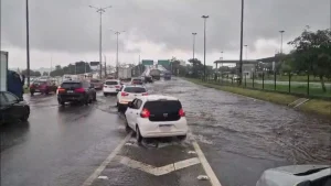 Em seis horas, volume de chuva ultrapassa expectativa para dezembro na Grande Florianópolis