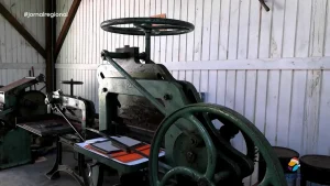 Jr 0210 B7.00 04 52 27.quadro052