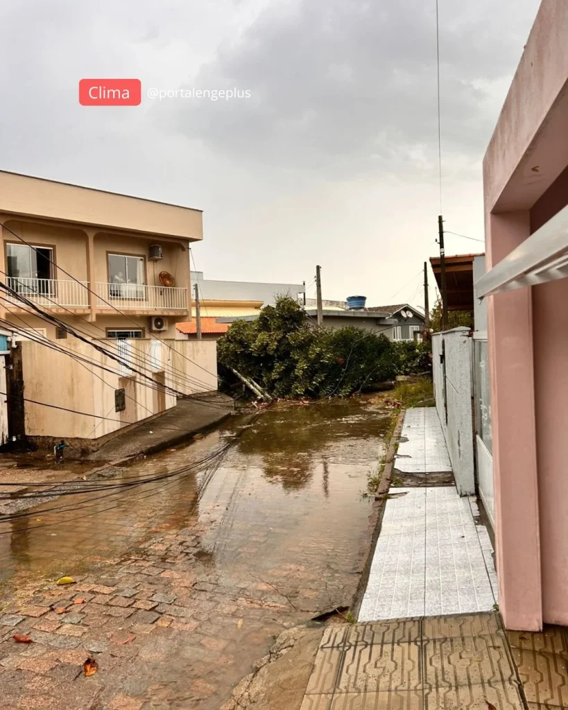 Microexplosão atinge Laguna e provoca danos pontuais no município do Sul do estado