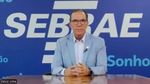 Sequência 01.00 05 49 08.quadro040