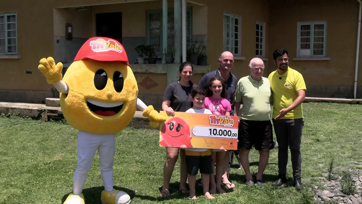 Sequência 01.00 06 14 29.quadro022