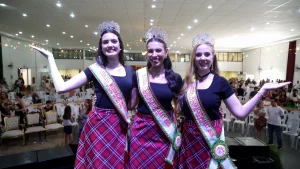 Sequência 01.00 06 56 20.quadro039