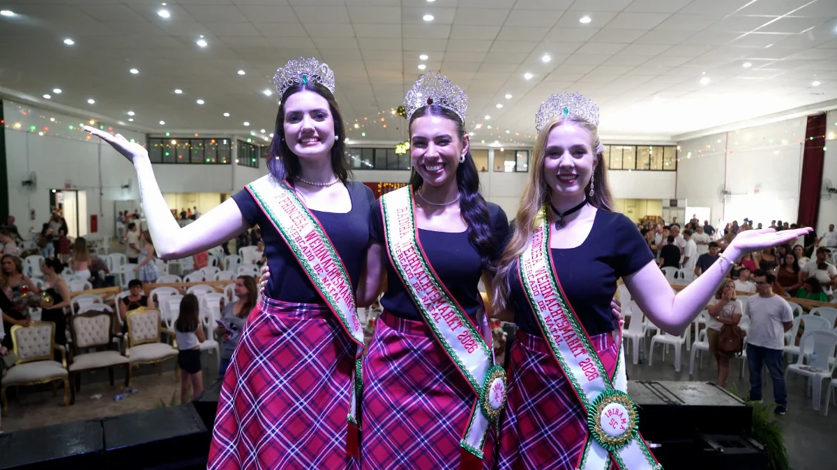 Sequência 01.00 06 56 20.quadro039