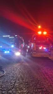 Incêndio atinge dois veículos no bairro Encano do Norte, em Indaial