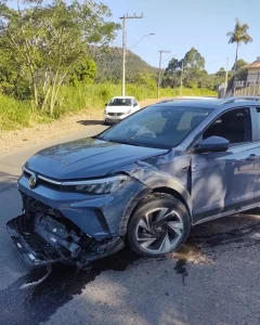 Motorista embriagado perde controle do carro e quase atinge família em Rio do Sul