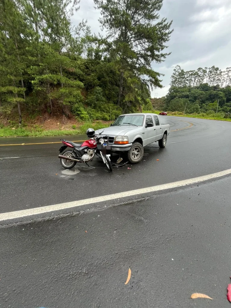Mãe e filha ficam feridas em acidente com moto na SC-350, em Taió